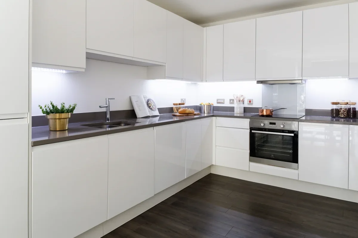 Flat Batavia Road in Greater London