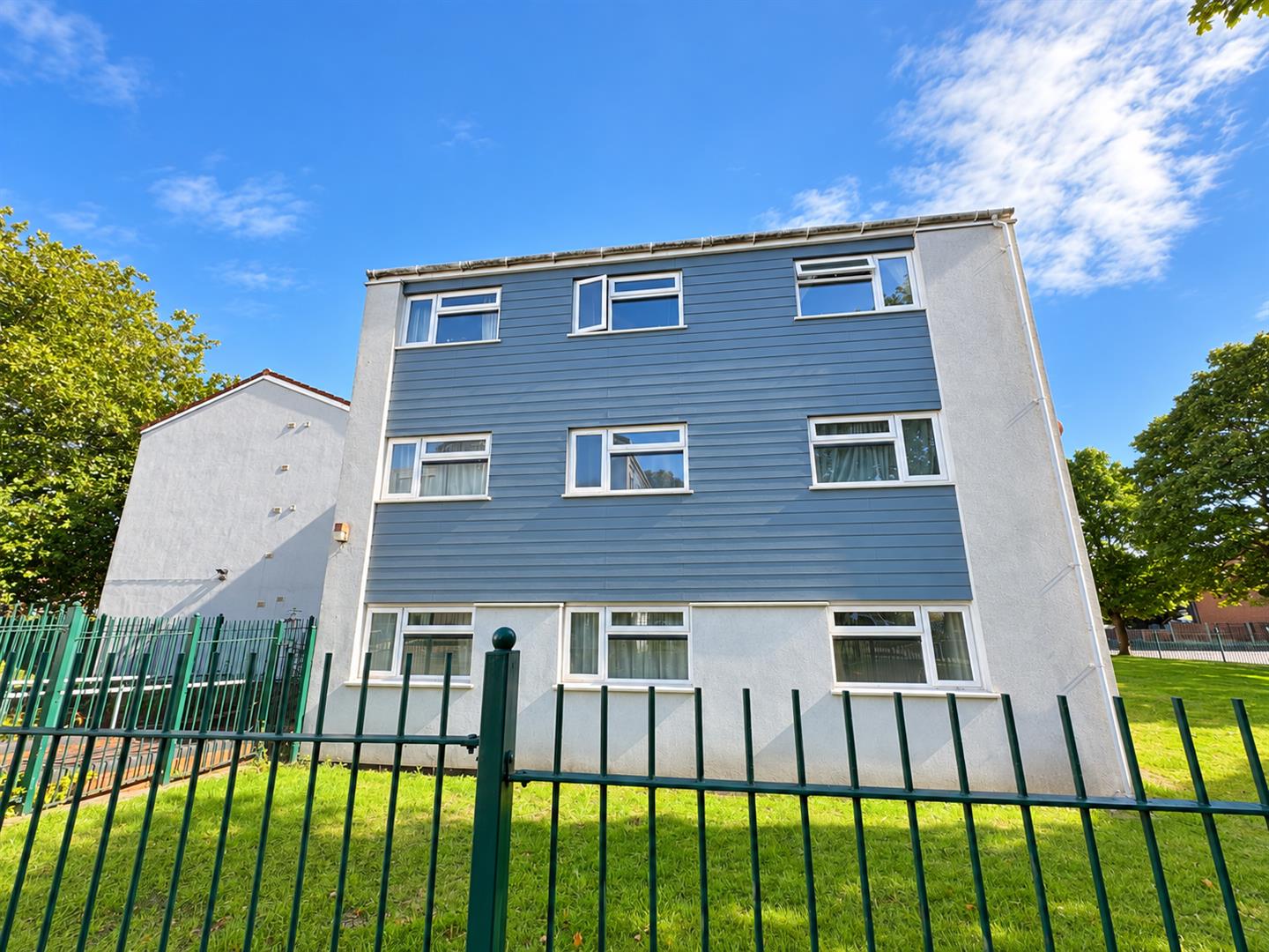 Flat Wenlock Gardens in Bloxwich