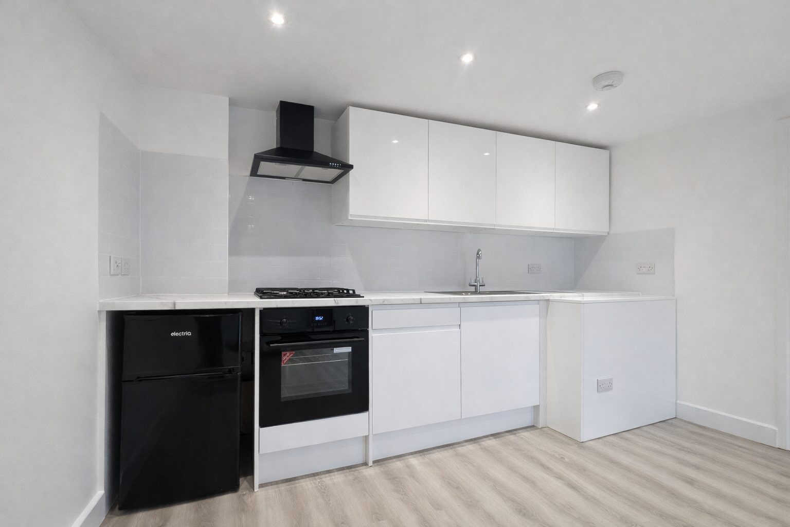 Flat West Wycombe Road in High Wycombe
