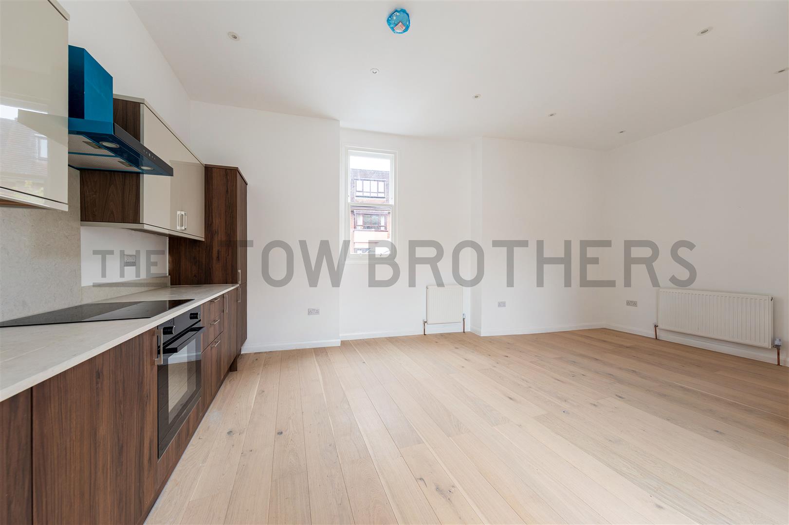 Flat Ingleby Road in Greater London
