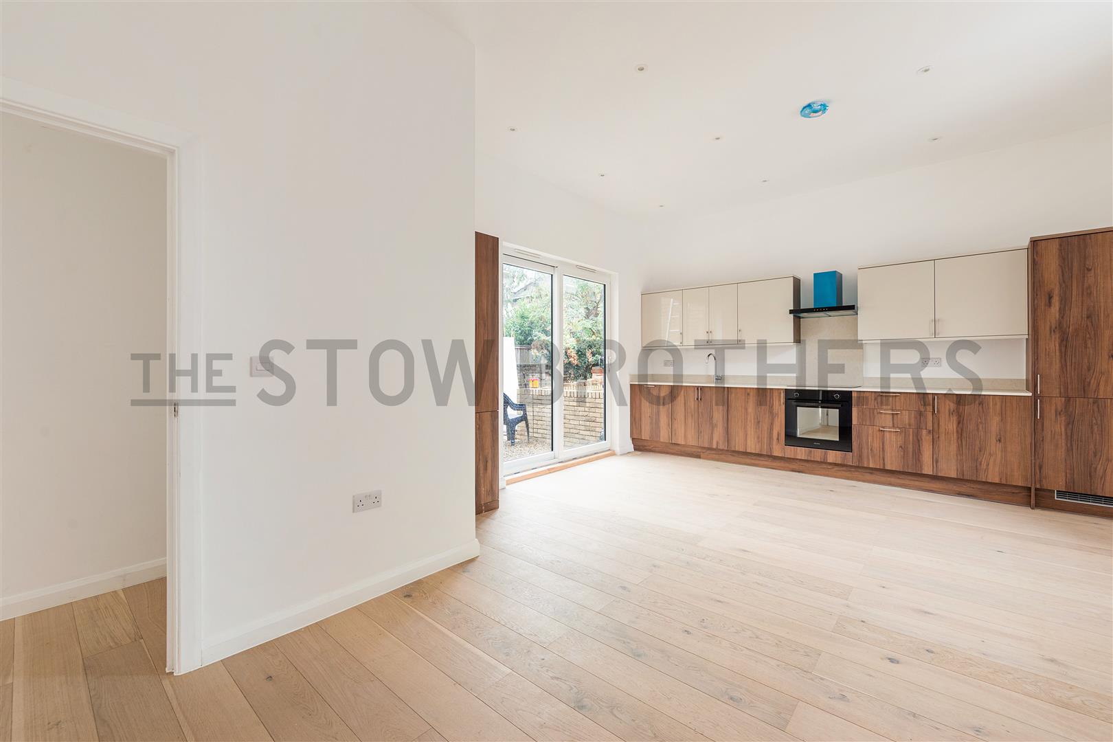 Flat Ingleby Road in Greater London