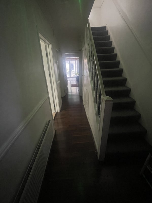 Room Trelawney Estate in Greater London