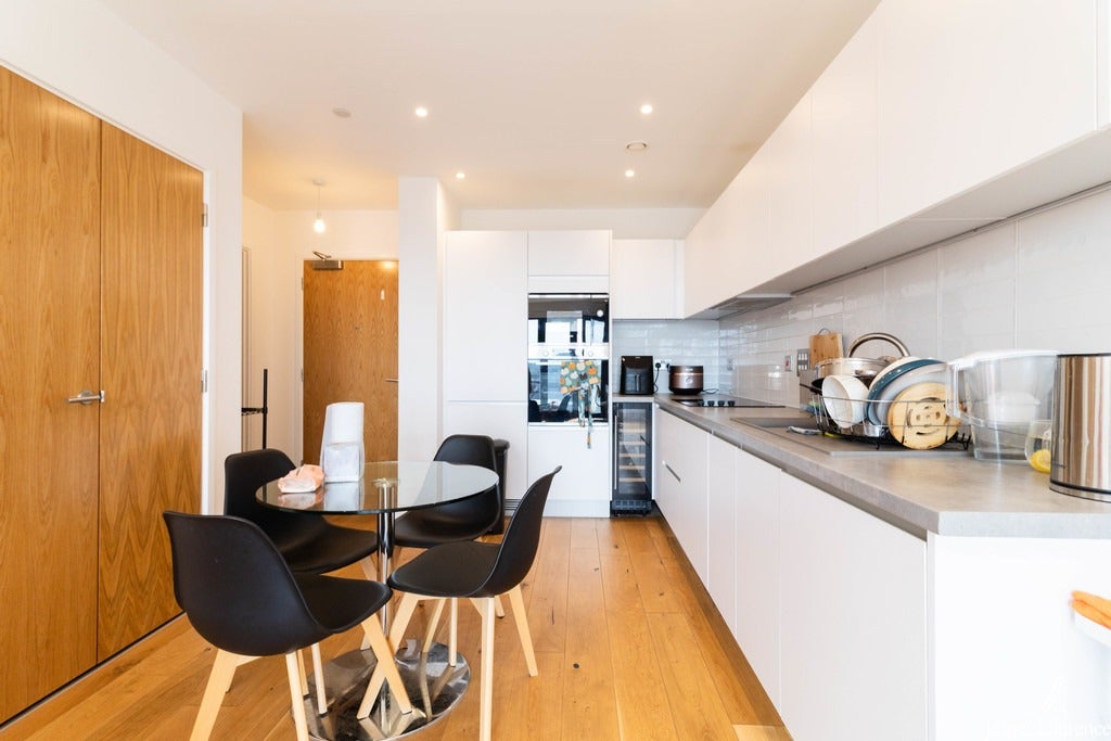 Flat Exeter Passage in Birmingham
