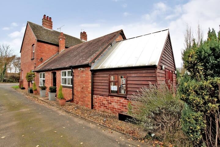 House Crown East Lane in Malvern Hills