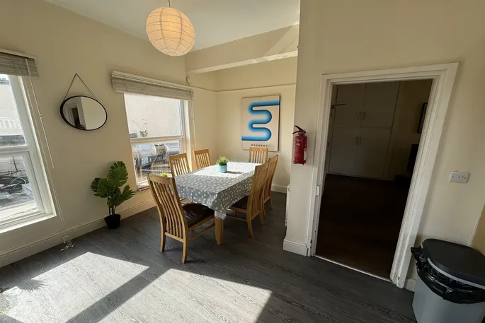 Room High Road in Nottingham