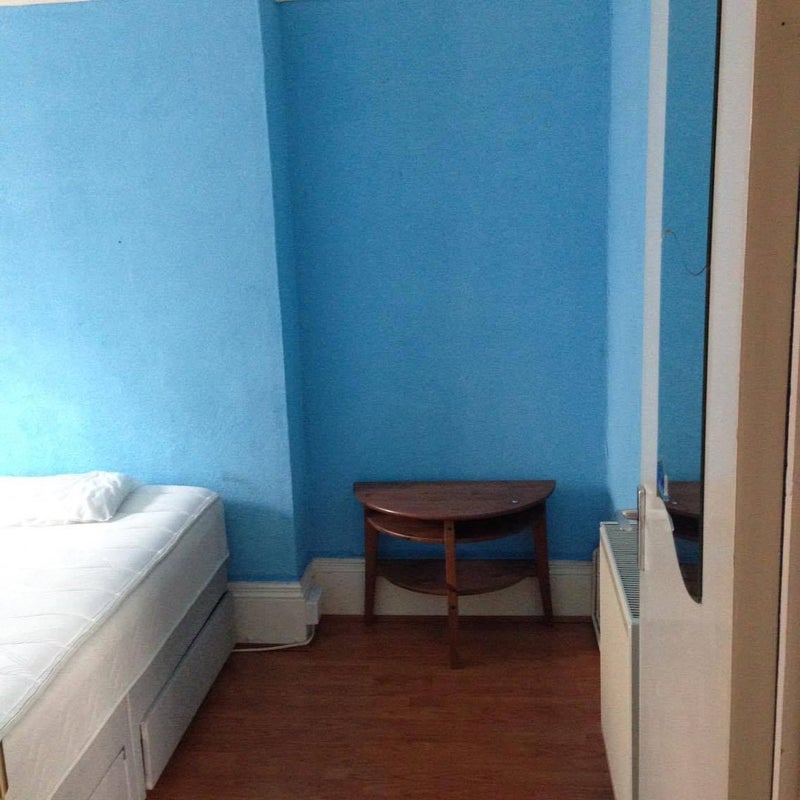 Room Wandsworth Road in Greater London