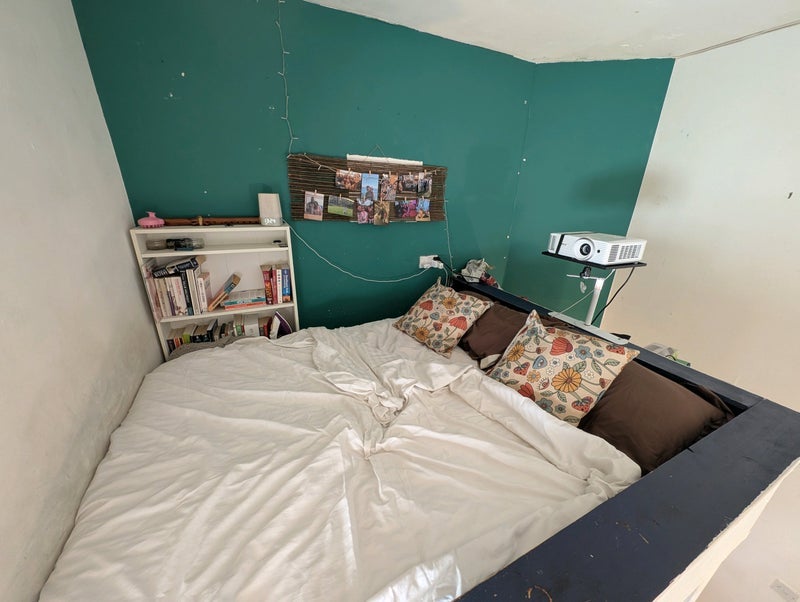 Room Overbury Road in Greater London