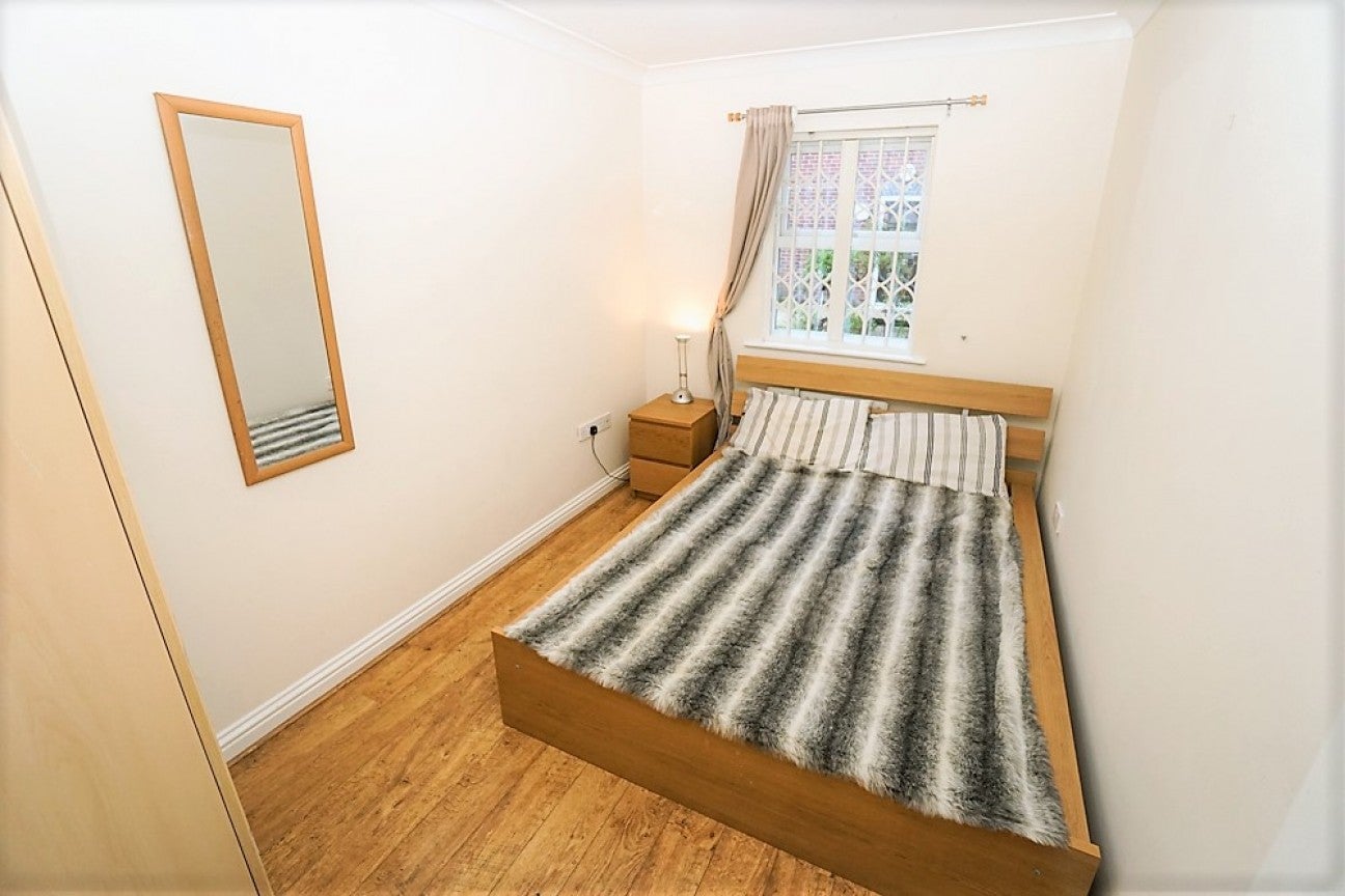 Flat Chorley New Road in Horwich