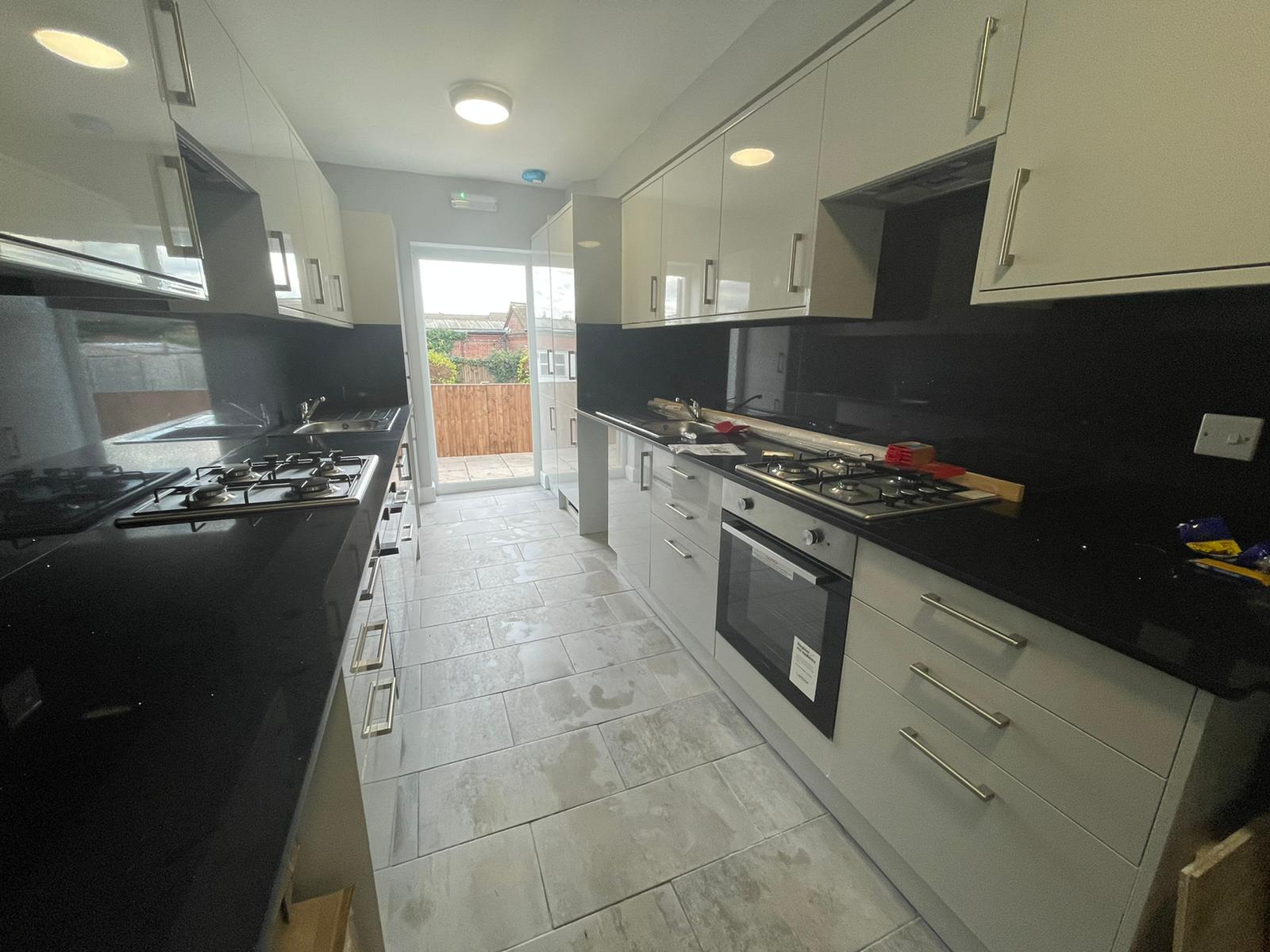 Room Harrowdene Road in London