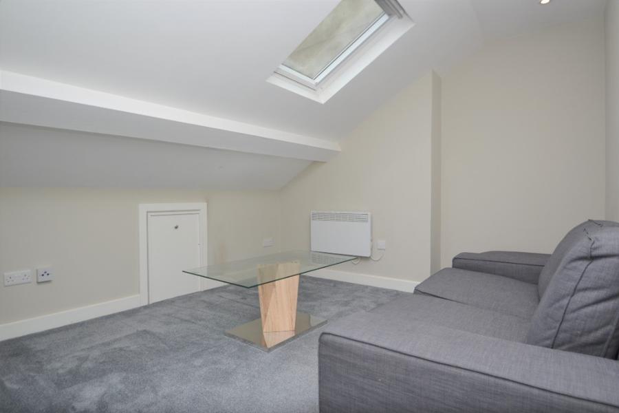 Flat Westfield Terrace in Leeds