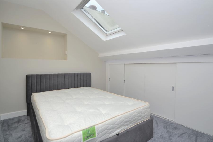 Flat Westfield Terrace in Leeds