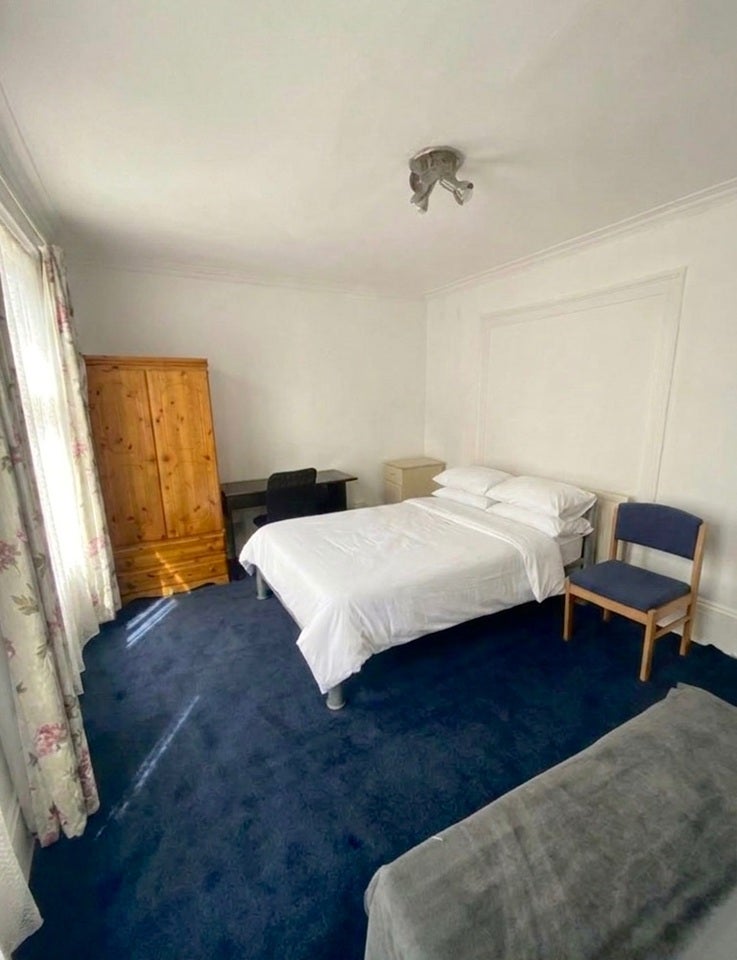 Room Camden Road in Greater London