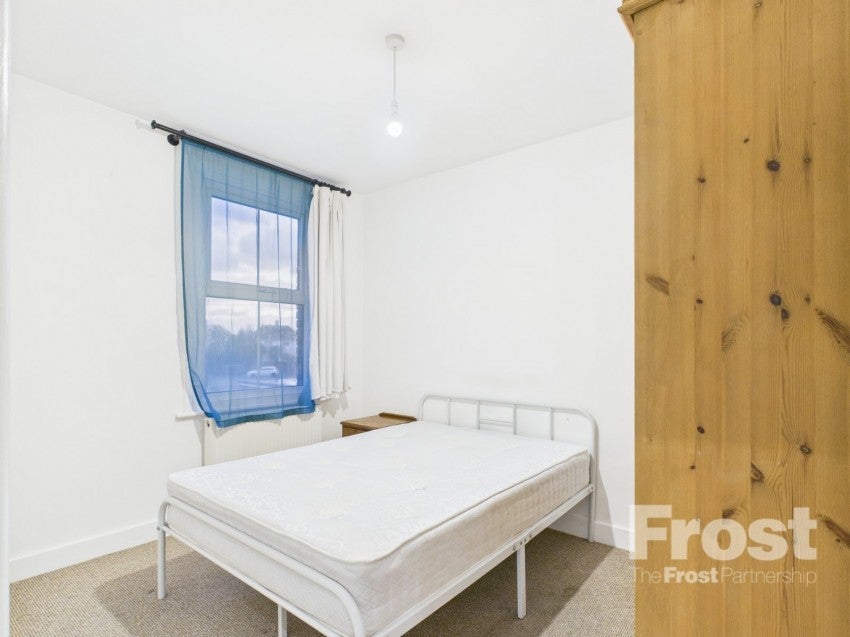 Room Staines Road in Greater London