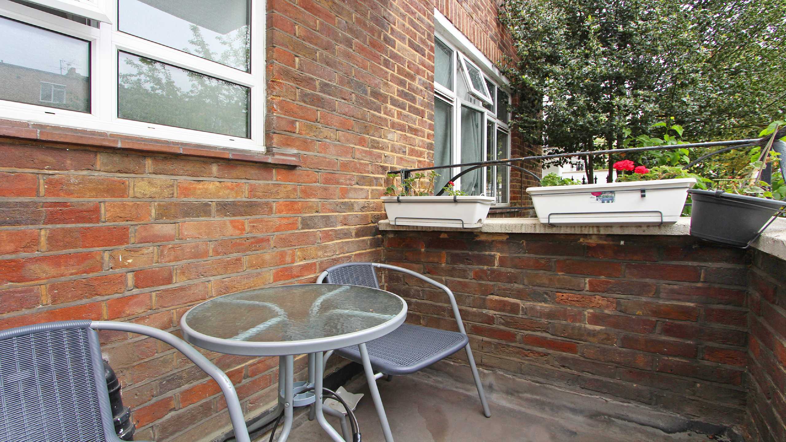 Flat Chepstow Villas in Greater London
