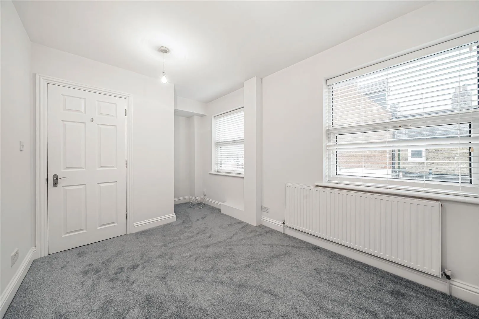 Flat Paynesfield Avenue in Greater London