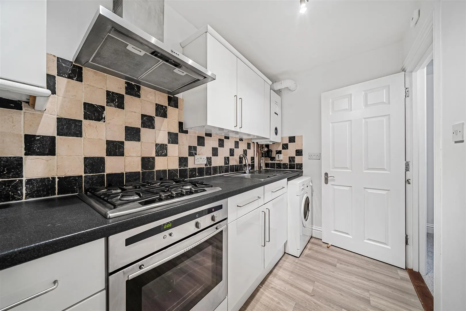 Flat Paynesfield Avenue in Greater London