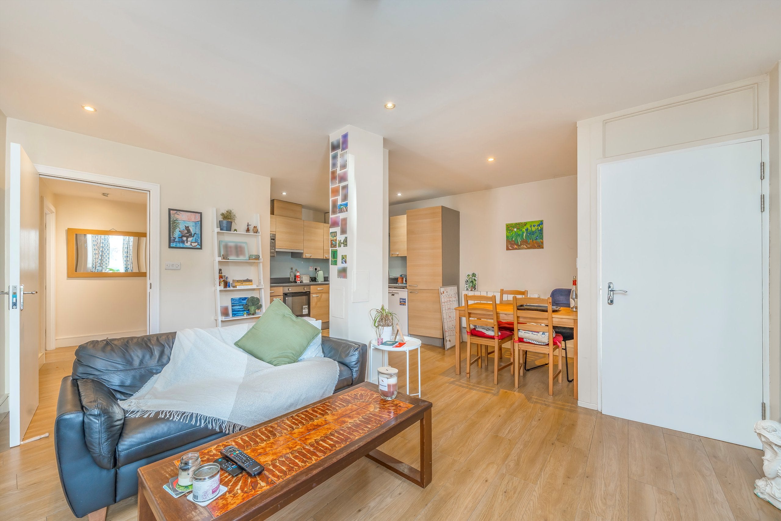 Flat John Ruskin Street in Greater London