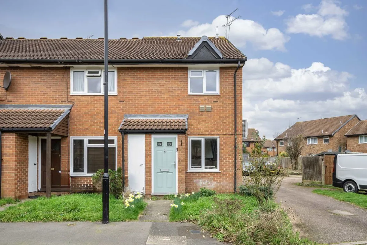 House Harvesters Close in Greater London