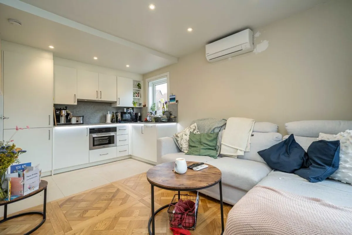 House Harvesters Close in Greater London