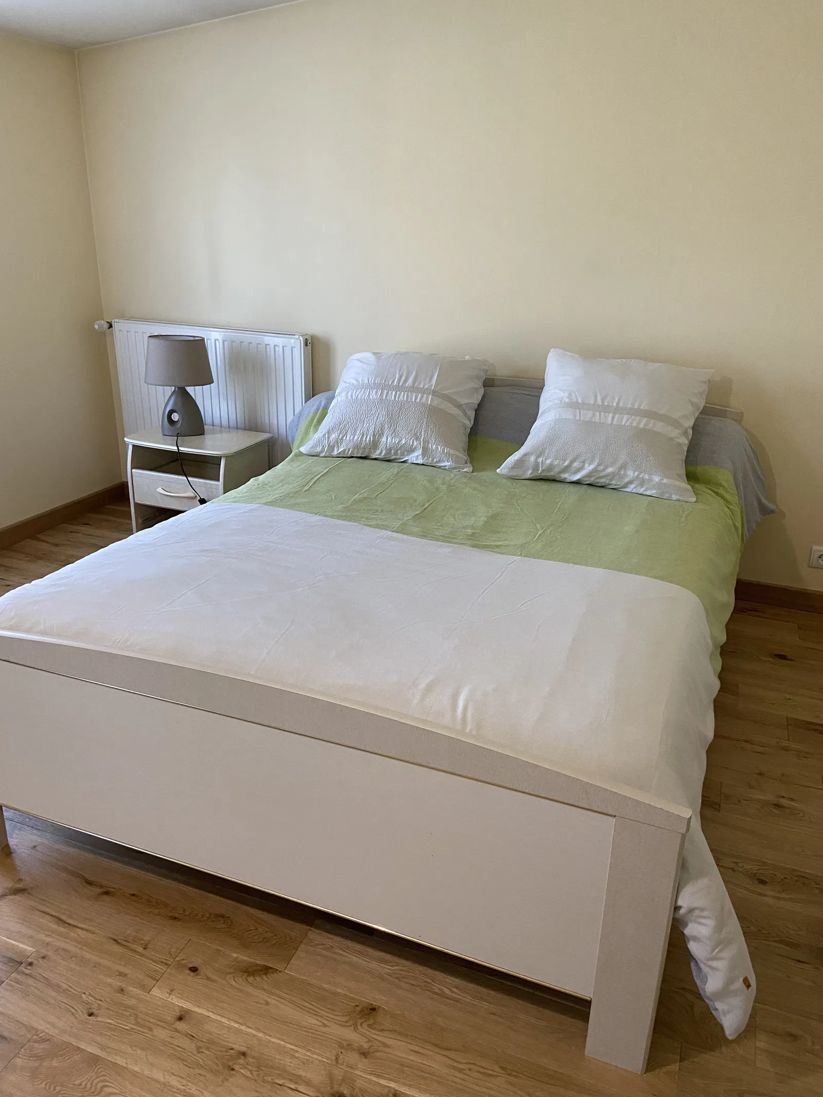 Room Rue d'Estienne d'Orves in Clamart