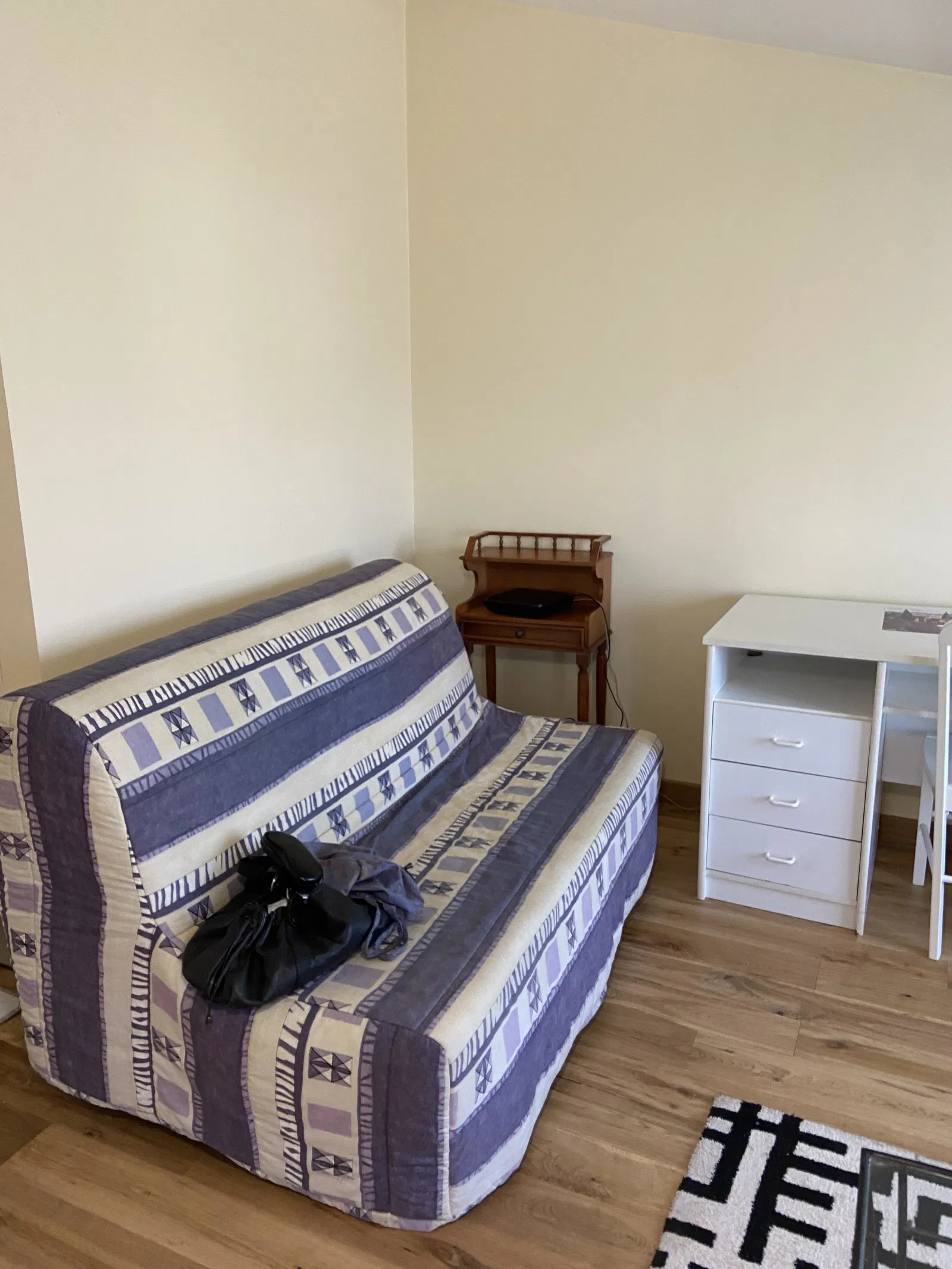 Room Rue d'Estienne d'Orves in Clamart