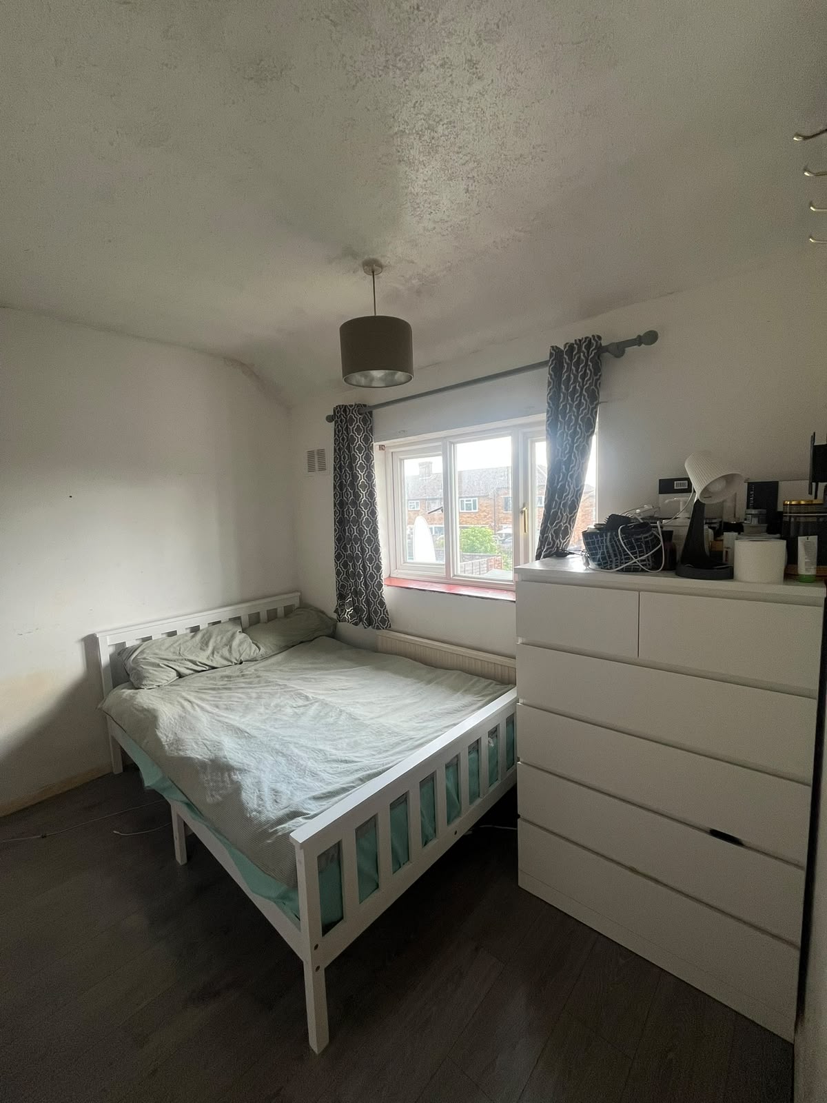 Room North Hill Drive in Greater London
