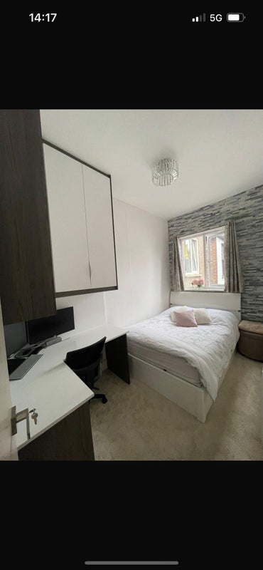 Room Melfort Road in Greater London