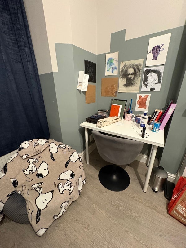 Room Cumberland Road in Greater London