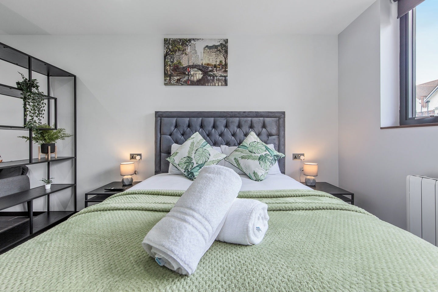 Flat Woodstock Road in Greater London