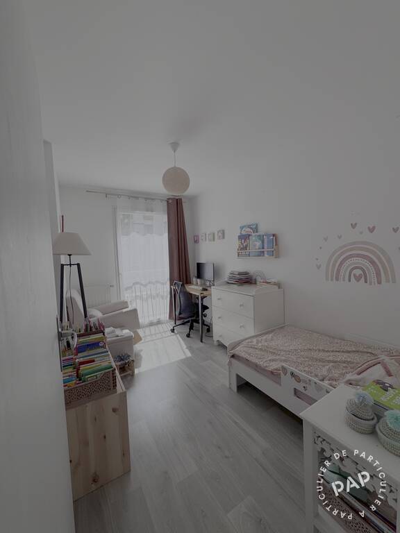 Flat Avenue Frédéric et Irène Joliot-Curie in Nanterre