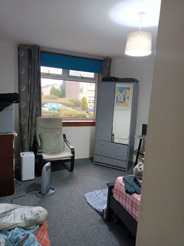 Room Main Street in Rutherglen