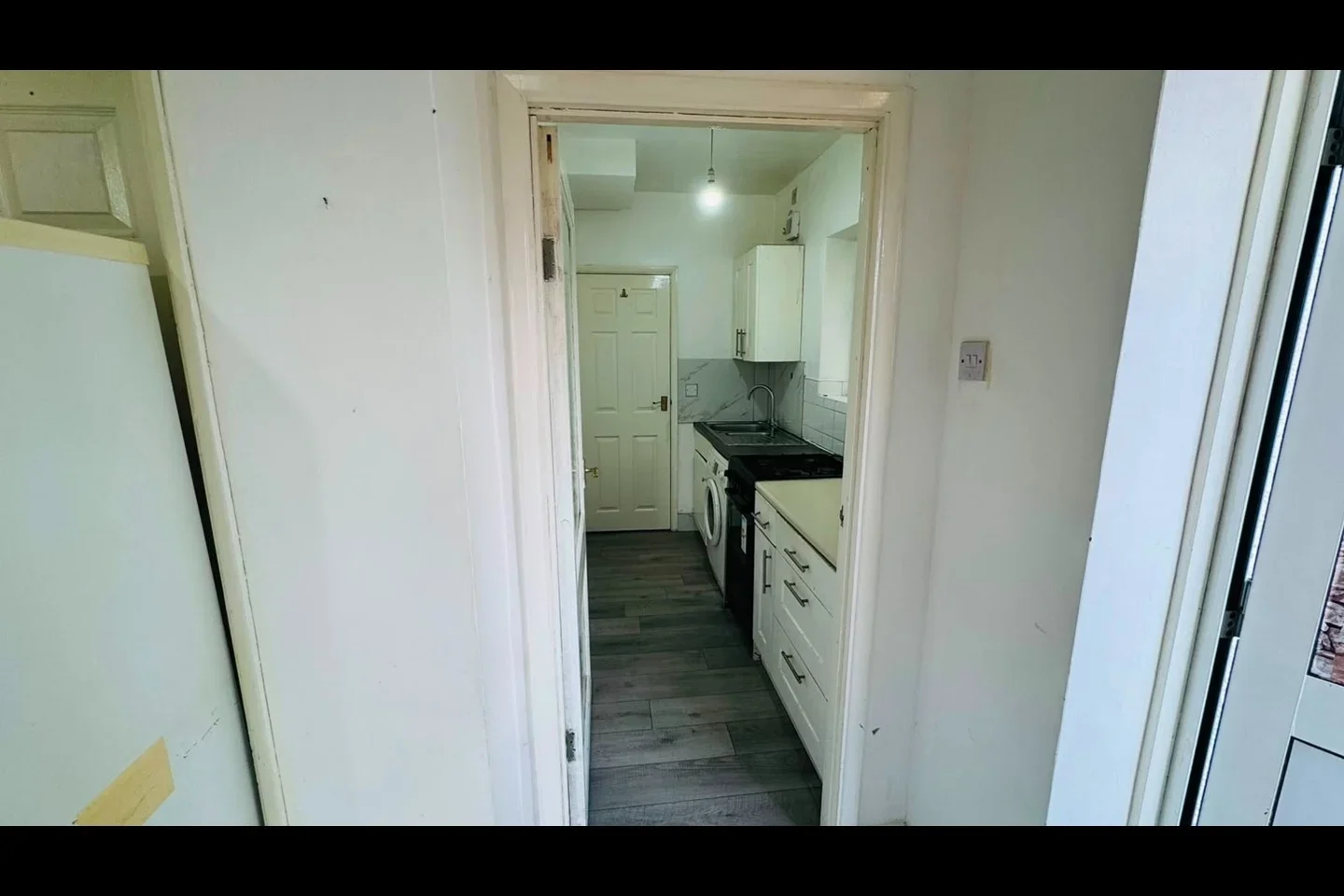 Flat Baron Gardens in Greater London
