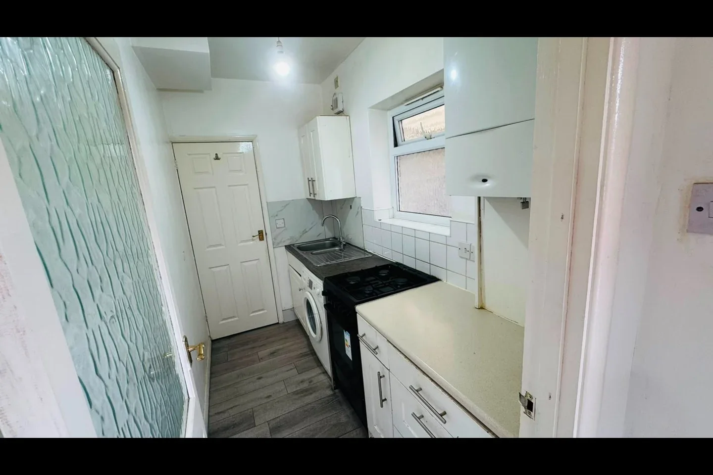 Flat Baron Gardens in Greater London