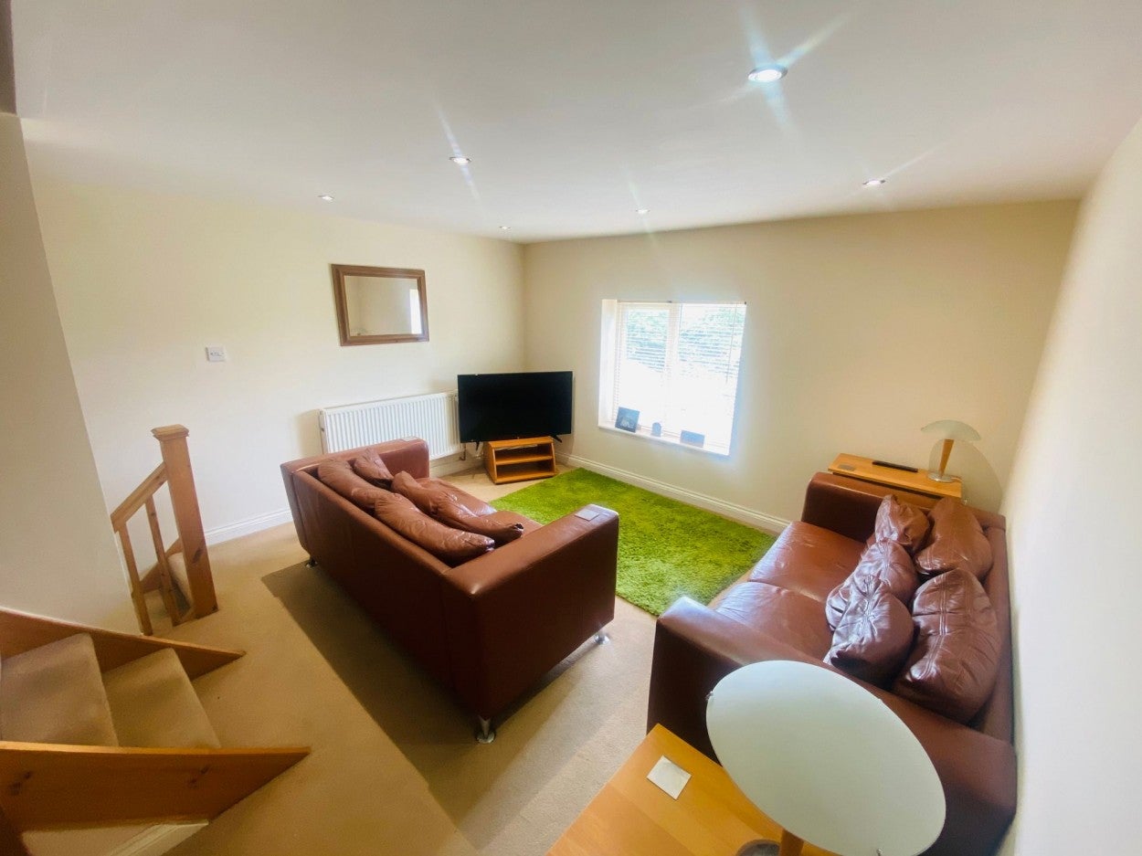 Room Gayner Road in Filton