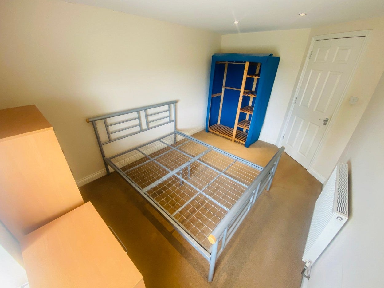 Room Gayner Road in Filton