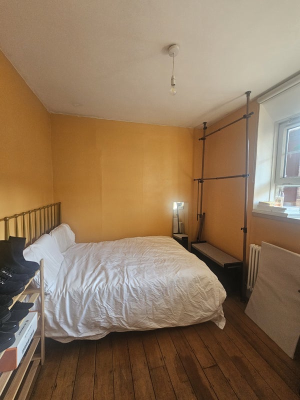 Room Millfields Road in Greater London