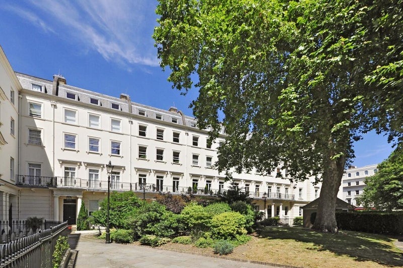 Flat Drummond Gate in City of Westminster