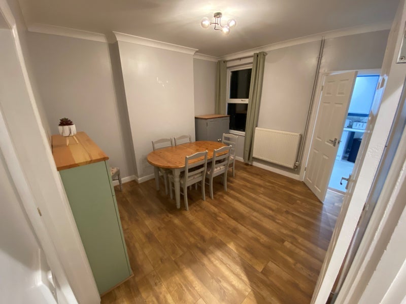 Room Camden Road in Ipswich