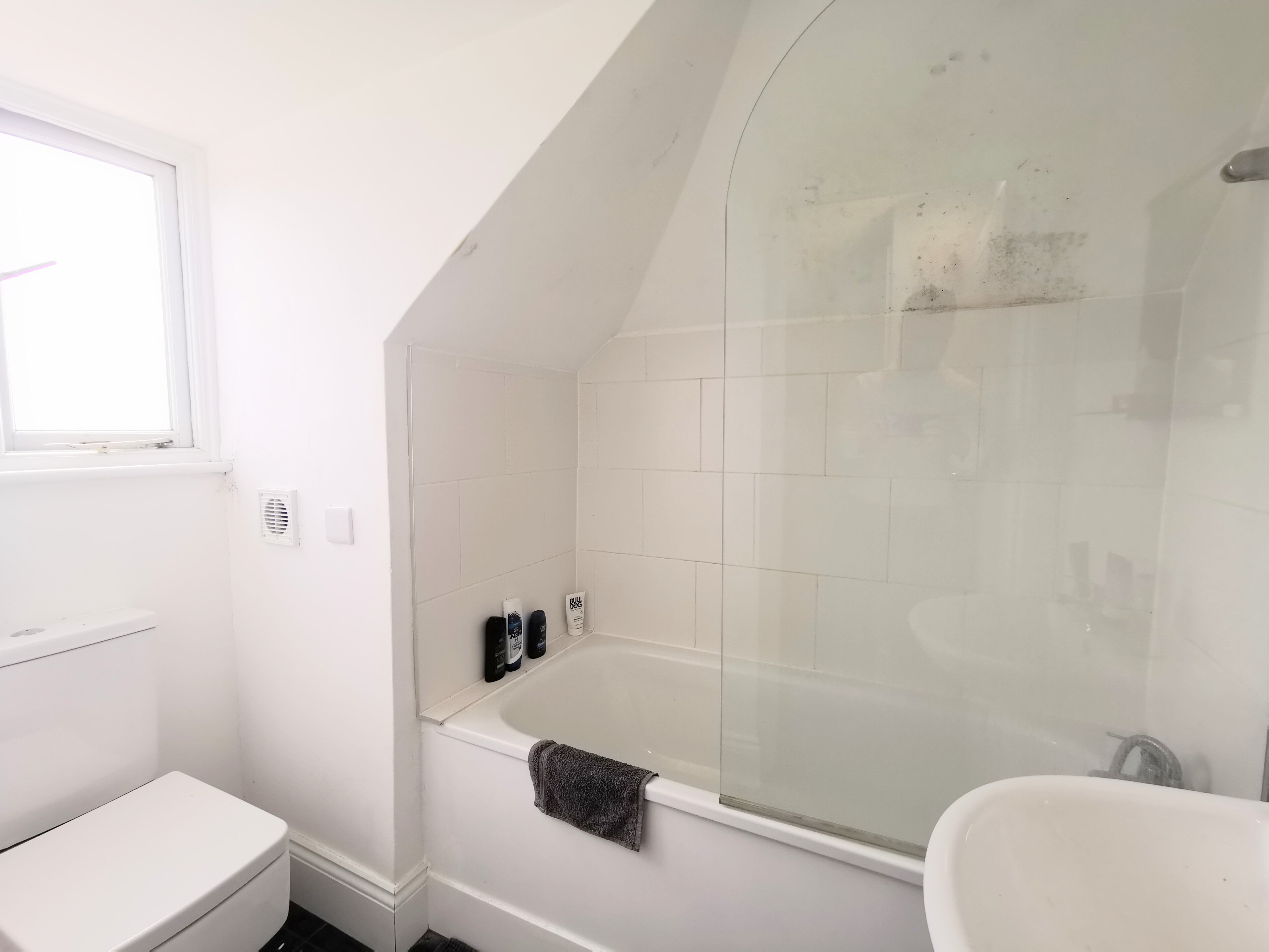 Room Stocker Road in Arun