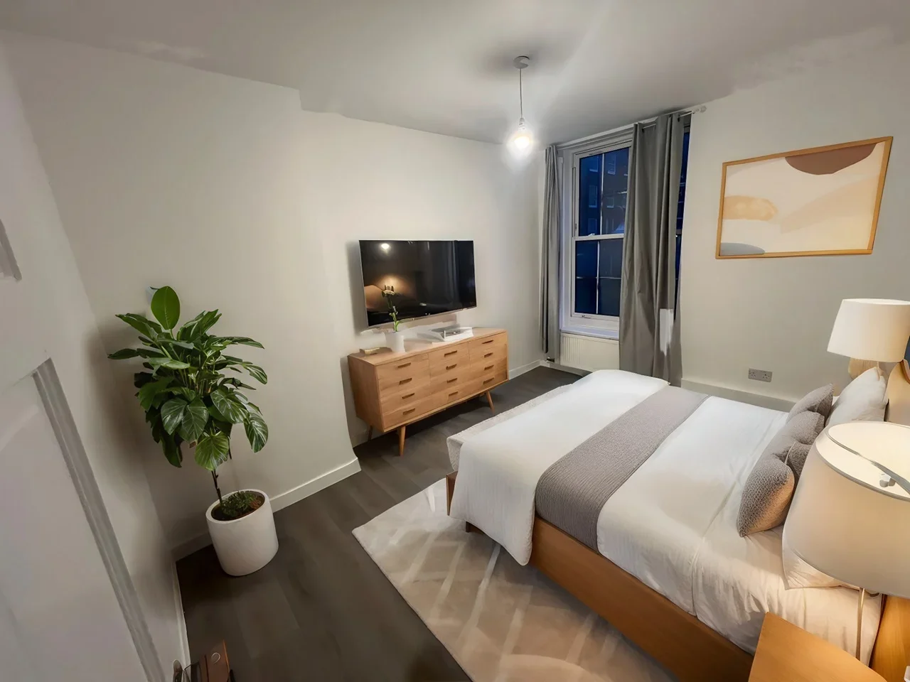 Flat Pembury Road in Greater London
