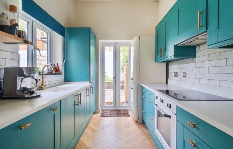 Room Whatley Road in Bristol