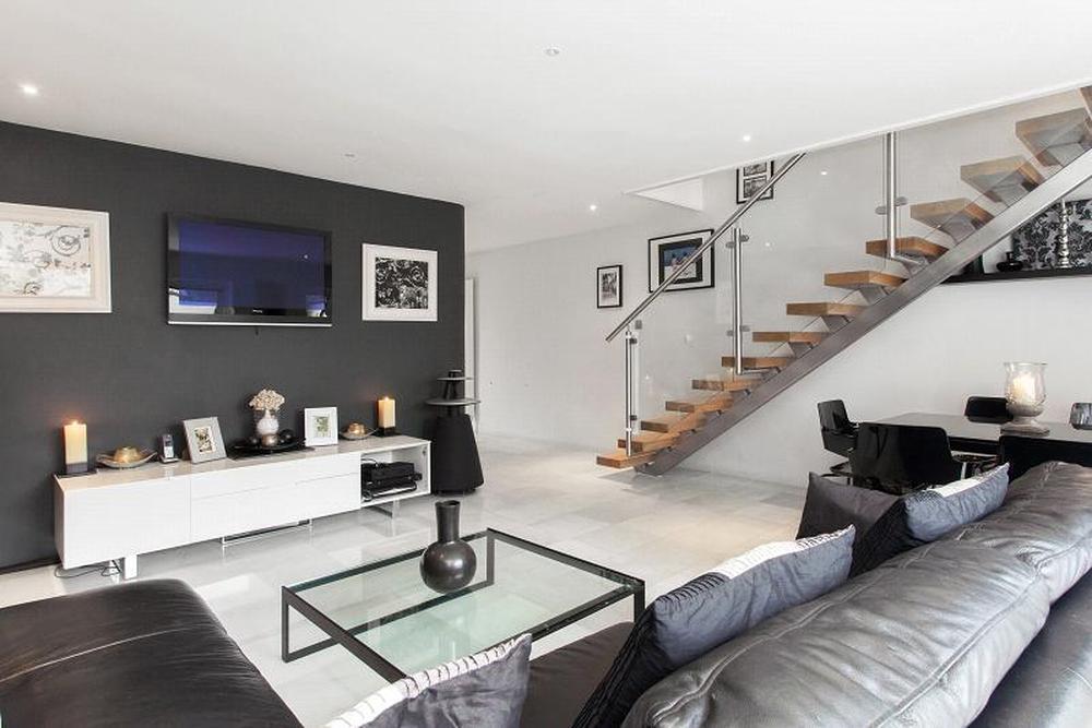 House Spencer Walk in Greater London