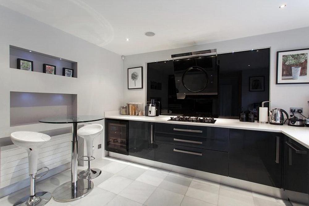 House Spencer Walk in Greater London