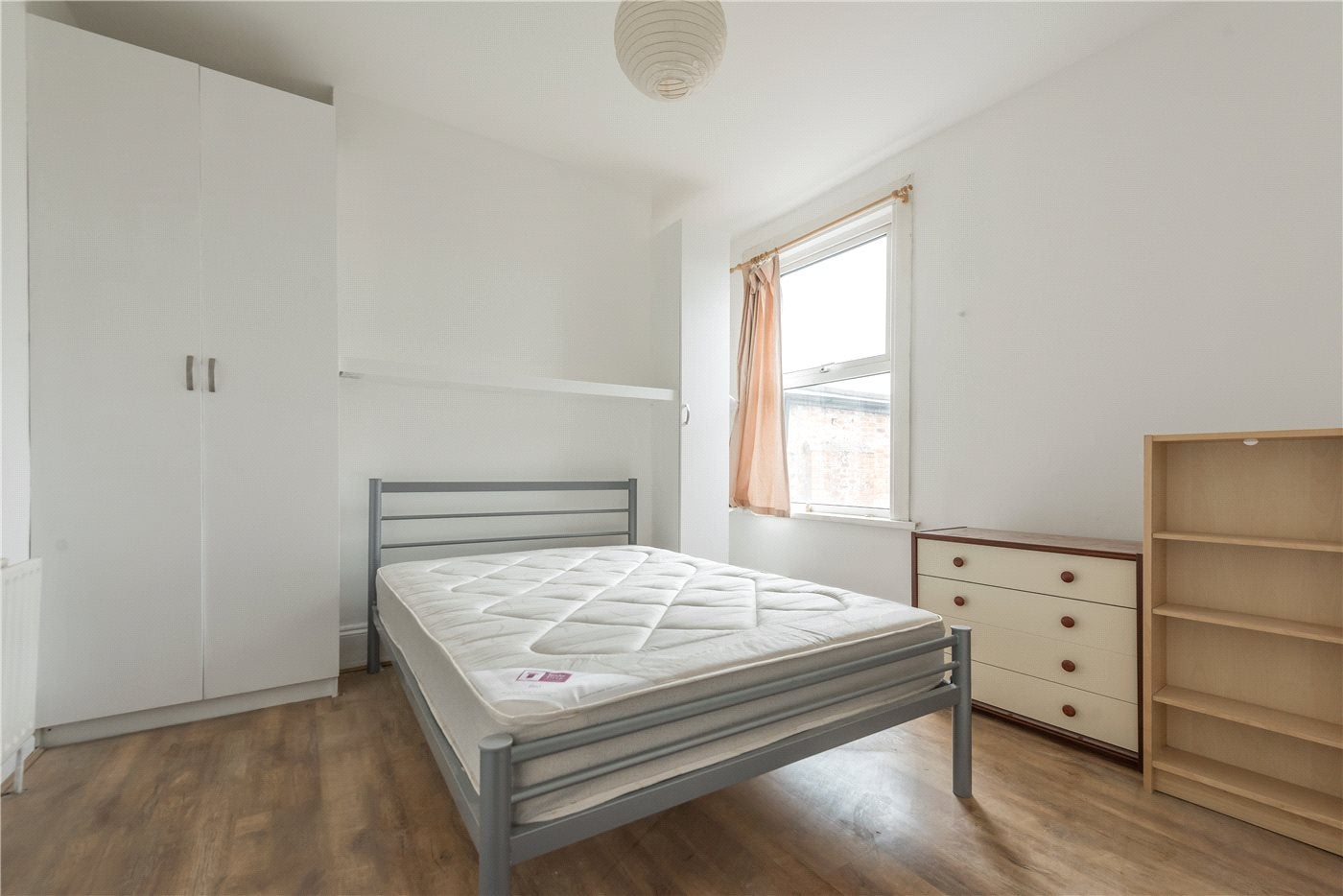 Flat Churchill Road in Greater London