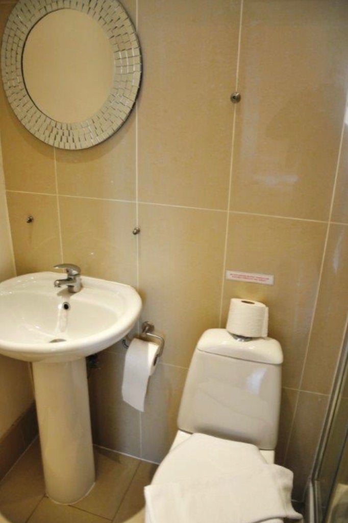 Flat Kensington Gardens Square in City of Westminster