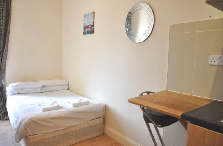 Flat Kensington Gardens Square in City of Westminster
