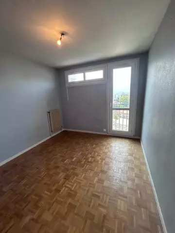 Appartement Rue Jean-Jacques Rousseau à Saint-Martin-d'Hères