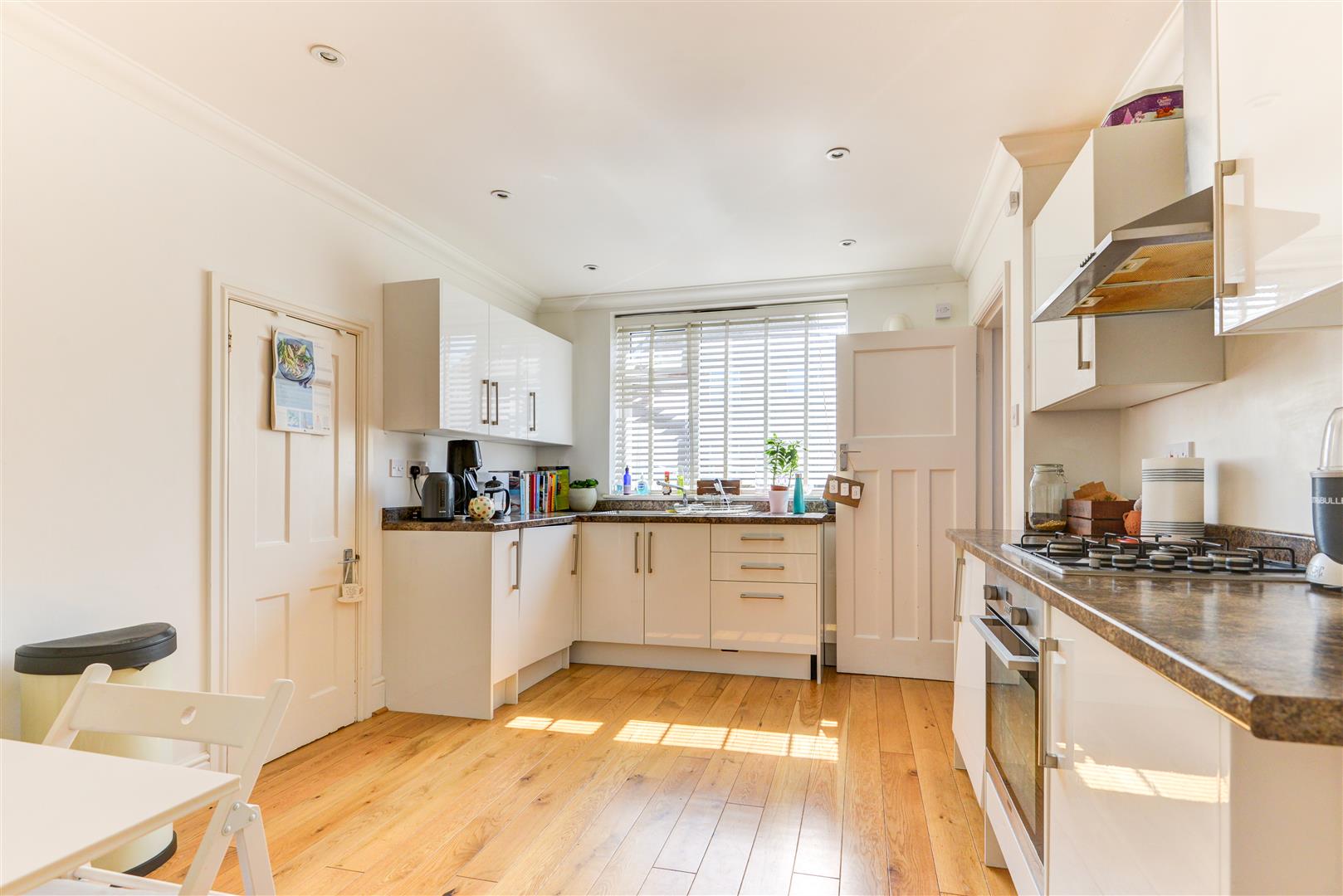 Room Franklynn Road in Mid Sussex