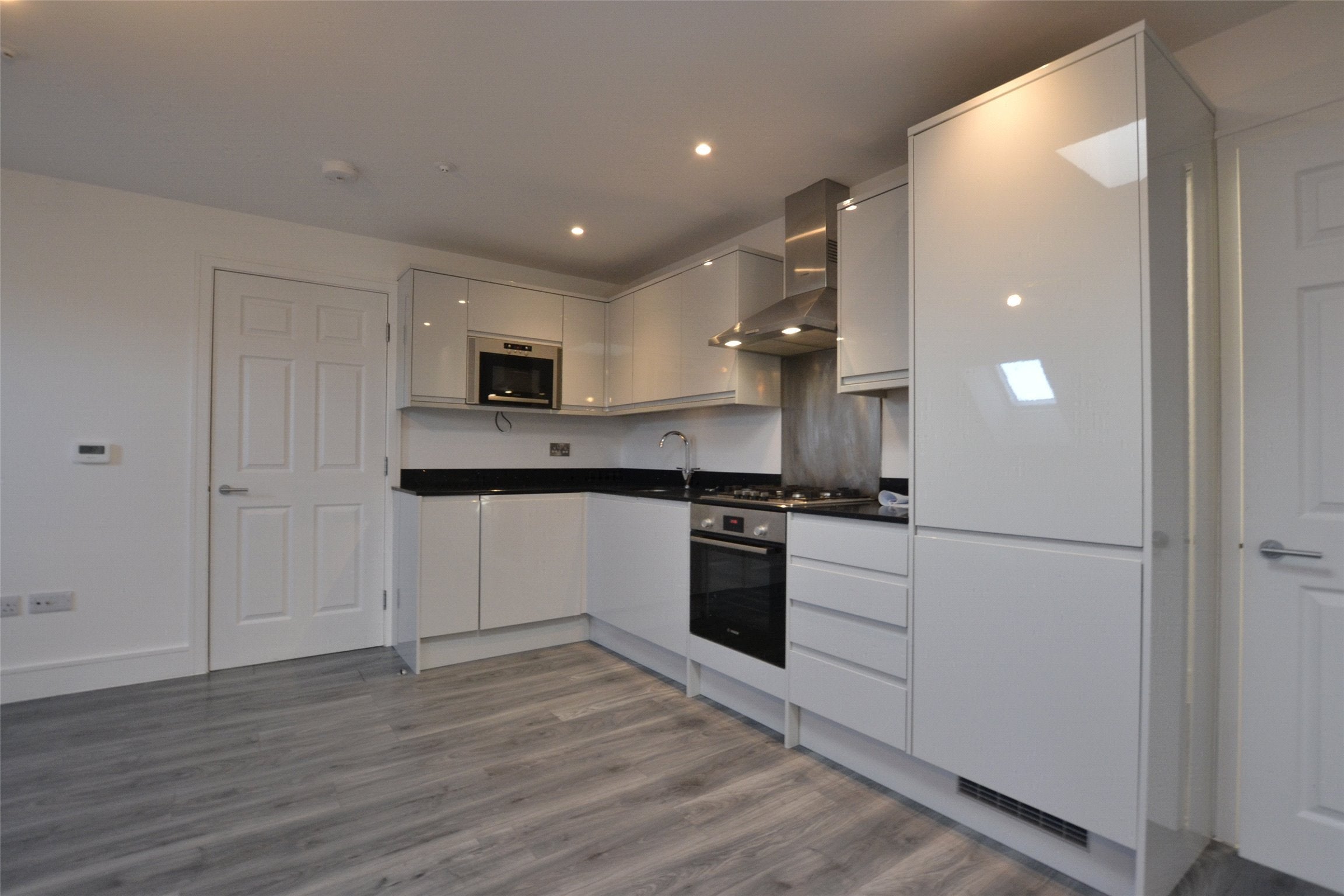 Flat Briton Crescent in Greater London