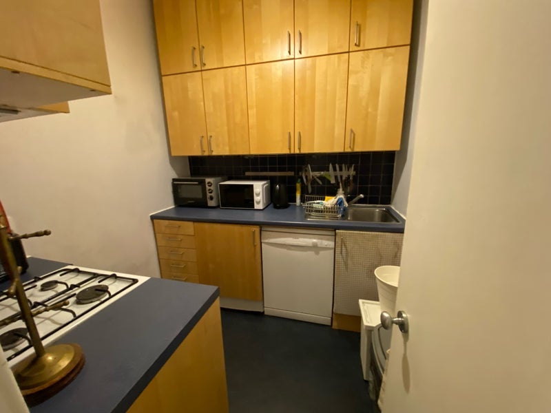 Flat Buccleuch Terrace in City of Edinburgh